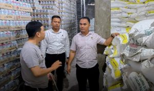 Subdit I Ditreskrimsus Polda Jambi, melakukan sidak ke distributor gula, Selasa (25/2/2025). Foto/istimewa