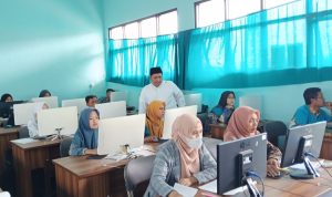 ilustrasi guru madrasah